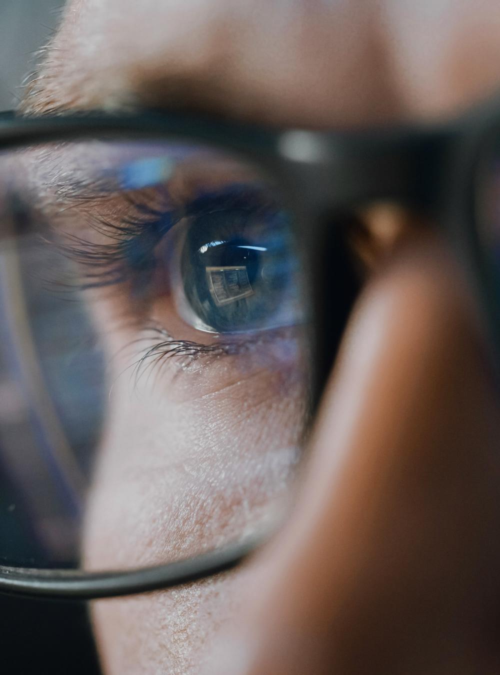 glasses reflection